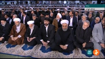 تصویری از حضور سران قوا، رئیس مجلس خبرگان و رئیس مجمع در نماز جمعه تهران 