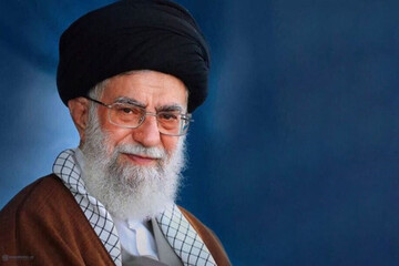 Iran’s Ayatollah Khamenei Wishes Iraq’s Ayatollah Sistani Rapid Recovery