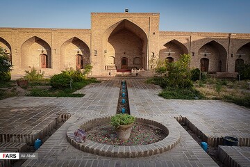 کاروانسرای «ده نمک» سمنان