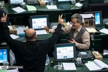 در صحن علنی مجلس با حضور محمدجواد ظریف چه گدشت؟