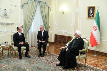 روحاني: الإدارة الأمريكية تحولت إلى منفذة لسياسات الكيان الصهيوني في العالم
