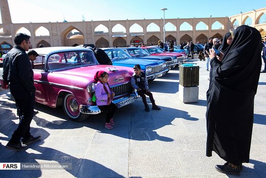 همایش خودروهای تاریخی در اصفهان
