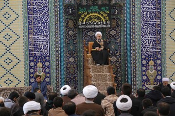آیت الله جوادی آملی: اگر جامعه‌ای اهل ریا و باج خواهی نبود، دیگر تحریم کاری از پیش نمی برد