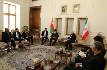 إيران وعمان تؤكدان على التعاون المشترك لضمان أمن الملاحة في مضيق هرمز

