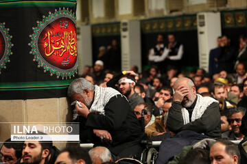 اولین شب مراسم عزاداری حضرت فاطمه‌زهرا (س) با حضور مقام معظم رهبری
