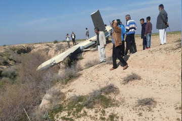 سقوط یک پهپاد نظامی در ملاثانی خوزستان +عکس