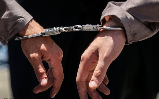 سارقان زوگیر طلاجات زن مسافر دستگیر شدند