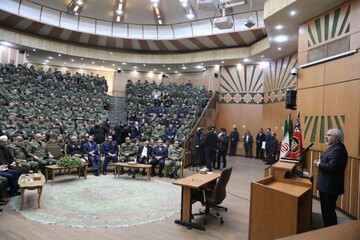 ظریف: دشمن از ایجاد دوقطبی در انتخابات آینده،بهره برداری می کند/مردم ولی نعمت ما هستند/فرصت بی نظیر برای ایران