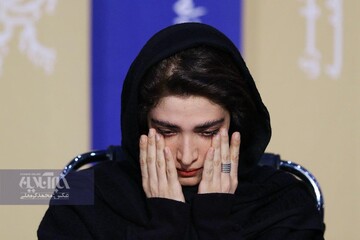 مینا ساداتی