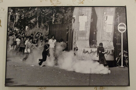 نمایشگاه عکس‌ «میشل ستبون» از پیروزی انقلاب