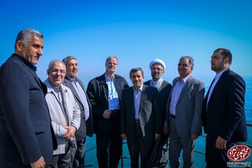 احمدی نژاد در جزیره هرمز
