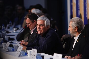 نشست خبری «خروج»