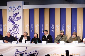نشست خبری «خروج»