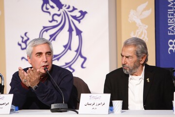 نشست خبری «خروج»