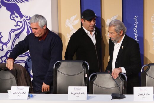 نشست خبری «خروج»