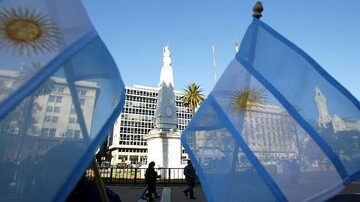 آرژانتین قصد پس دادن بدهی خود به صندوق بین المللی پول را ندارد