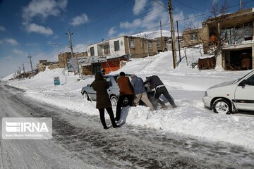 کولاک و مشکل تردد در برخی محورهای کردستان‎