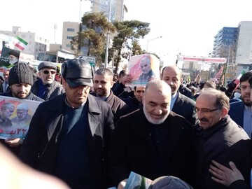 این مقامات سرشناس کشور در راهپیمایی ۲۲ بهمن