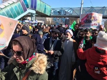 این مقامات سرشناس کشور در راهپیمایی ۲۲ بهمن