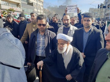 این مقامات سرشناس کشور در راهپیمایی ۲۲ بهمن