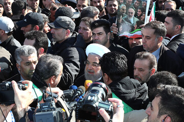 Rouhani: Massive participation in Islamic Revolution anniv. "best response" to oppressors