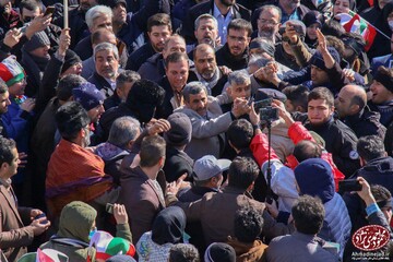 حضور دکتر احمدی‌نژاد در راهپیمایی باشکوه یوم‌الله ۲۲ بهمن