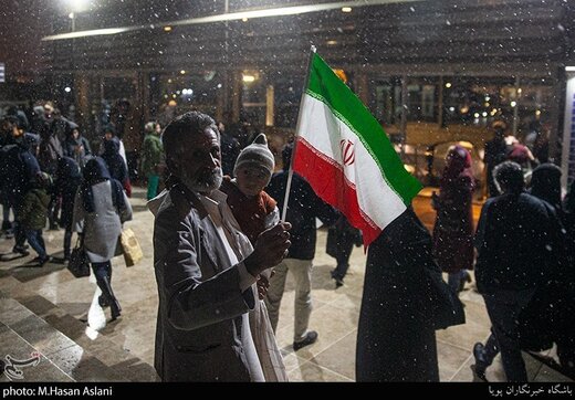 مراسم نورافشانی به مناسبت سالگرد پیروزی انقلاب اسلامی