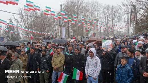 حکم شرعی شرکت در راهپیمایی 22 بهمن از دیدگاه رهبر انقلاب و مراجع تقلید