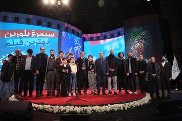 در اولین تجربه تهیه‌کنندگی، امیر بنان سیمرغ بهترین فیلم را برای «خورشید» گرفت

