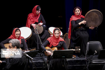دومین شب جشنواره موسیقی فجر در تالارهای وحدت و رودکی