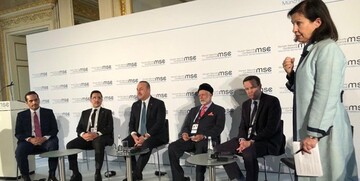 بن علوی:عمان به تماس با واشنگتن و تهران ادامه می‌دهد/وقوع رویارویی نظامی در منطقه بعید است