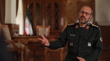 سردار دهقان: رئیس جمهور شدنم به منزله حکمرانی نظامی بر ایران نیست /فقط یک فرد نظامی نیستم 