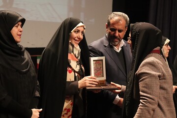 اولین مهرواره بانوان برگزیده کهن شهر قزوین برگزار شد