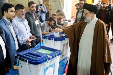 حضورچهره های سیاسی پای صندوق رای