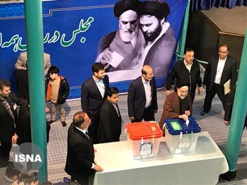 حضورچهره های سیاسی پای صندوق رای