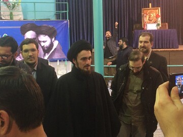 عکسی از پسر سیدحسن خمینی در پای صندوق رأی /دختر امام راحل هم رأی داد /یاسر خمینی هم آمد