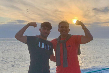 ببینید | عکس‌های خانوادگی عابدزاده در جزیره پرایا فورموزا