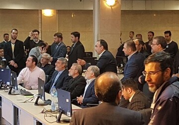 بازدید لاریجانی از ستاد انتخابات/ عضو شورای نگهبان: رسانه‌های بیگانه تبلیغ کرده‌اند که تعرفه‌های رای، ویروس کرونا دارد