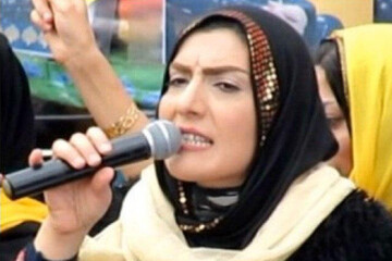 عکس | شیوا قاسمی پور اولین زن نماینده مجلس کردستان بعد انقلاب