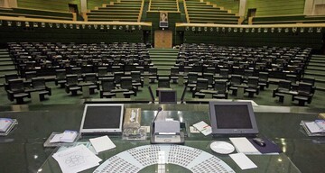 جابجا شدن صندلی‌های پارلمان بین اصولگرایان /تاجگردون، بروجردی و لاهوتی به بهارستان بازمی‌گردند /شکست باهنر در آخرین حضور انتخاباتی