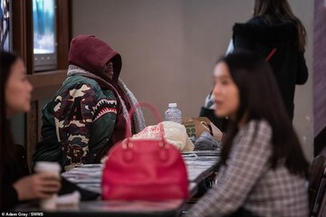 تصاویری تکان‌دهنده از تلاش بی‌خانمان‌ها برای جای خواب