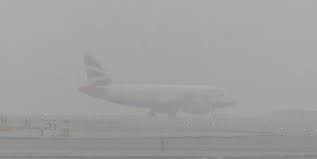 پروازهای فرودگاه تبریز به علت مه غلیظ با تاخیر انجام می‌شود