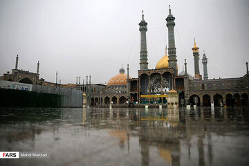 تصاویر | حرم حضرت فاطمه معصومه(س) ضدعفونی شد