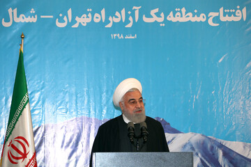 روحانی: تحریم نتوانست بر تکمیل آزاد راه تهران-شمال تاثیر بگذارد
