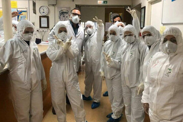 ببینید | کادر پزشکی مقابله با ویروس کرونا با لباس‌های مخصوص در بیمارستان مسیح دانشوری