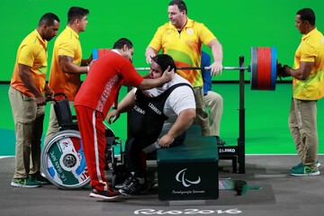 شکستن رکورد پارالمیک توسط سیامند رحمان