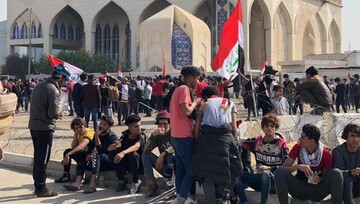 معترضان عراقی بی‌توجه به شیوع کرونا به تجمعات ادامه می‌دهند