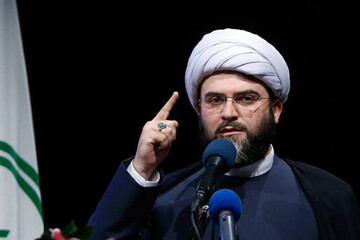 واکنش رئیس سازمان تبلیغات به عمامه پرانی /  لباس روحانیت کفن ما است