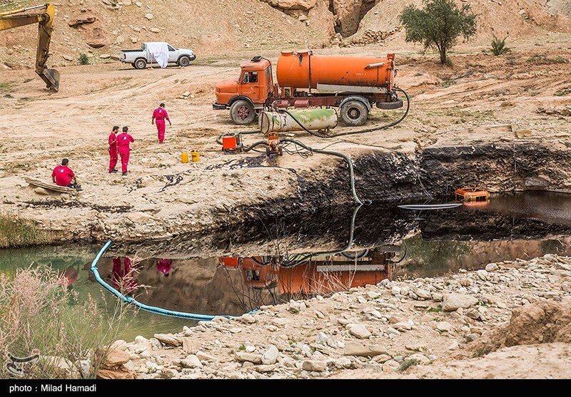 آلودگی نفتی در روستای پگین - خوزستان