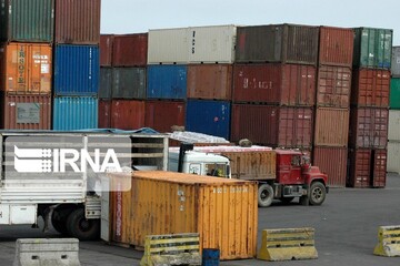 خدمات گمرکی تا پایان سال متوقف نمی‌شود